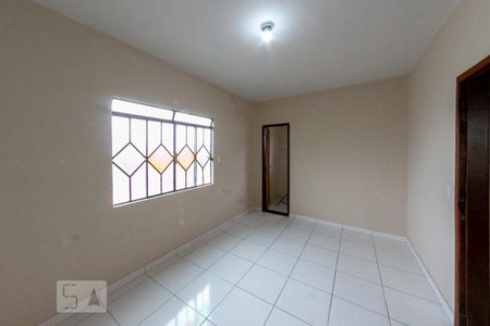 Casa à venda com 120m², 4 quartos e 4 vagasQuarto Suíte 2