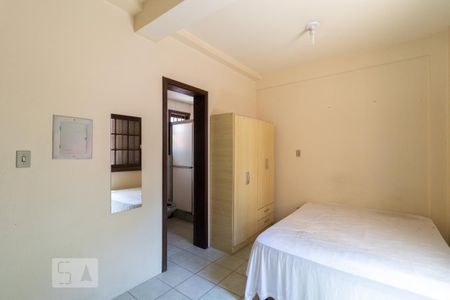 Sala/Quarto de kitnet/studio para alugar com 1 quarto, 27m² em Vila Joao Pessoa, Porto Alegre