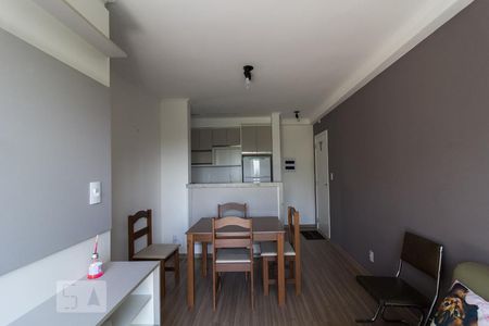 Sala de apartamento para alugar com 2 quartos, 57m² em Chácaras Reunidas São Jorge, Sorocaba