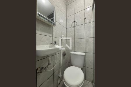 Banheiro de apartamento para alugar com 1 quarto, 18m² em Copacabana, Rio de Janeiro