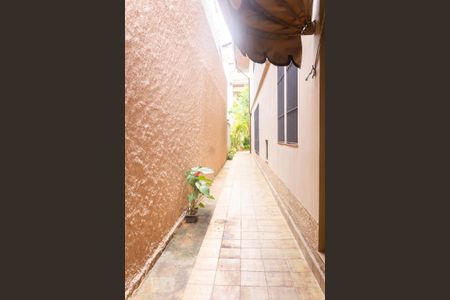 Casa à venda com 189m², 5 quartos e 4 vagasCorredor Lateral