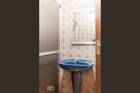 Casa à venda com 189m², 5 quartos e 4 vagasBanheiro