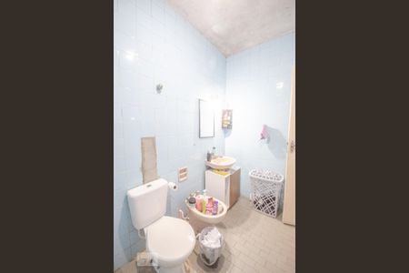 Casa à venda com 220m², 4 quartos e 2 vagasBanheiro