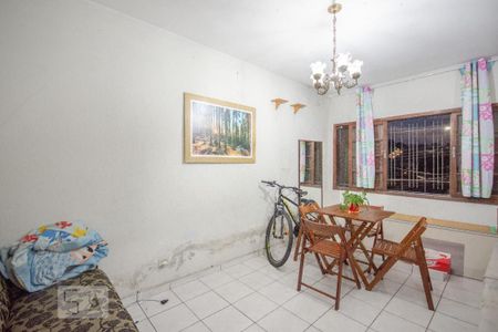 Sala de casa à venda com 4 quartos, 220m² em Vila Mazzei, São Paulo
