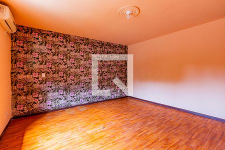 Suíte de casa à venda com 3 quartos, 205m² em Medianeira, Porto Alegre