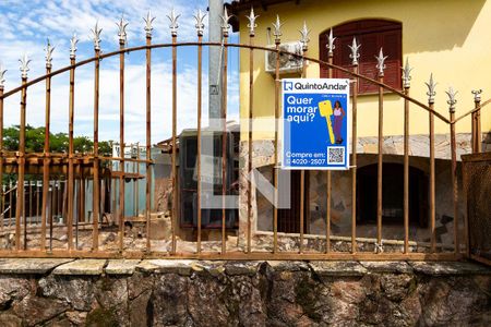 Casa à venda com 205m², 3 quartos e 3 vagasPlaquinha
