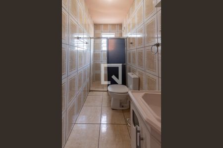 Casa à venda com 205m², 3 quartos e 3 vagasBanheiro da Suíte 