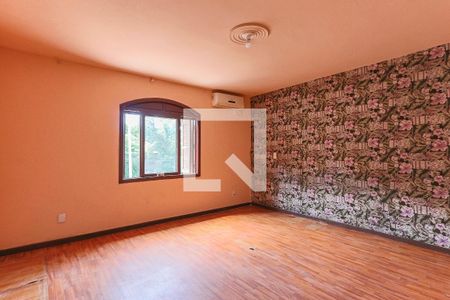 Suíte de casa à venda com 3 quartos, 205m² em Medianeira, Porto Alegre