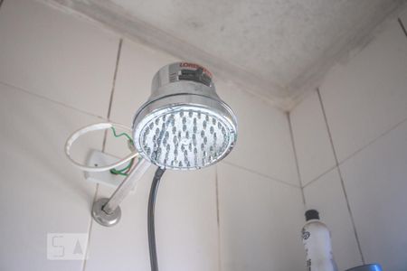 Casa à venda com 171m², 3 quartos e sem vaga Casa à venda com 171m², 3 quartos e sem vagaChuveiro