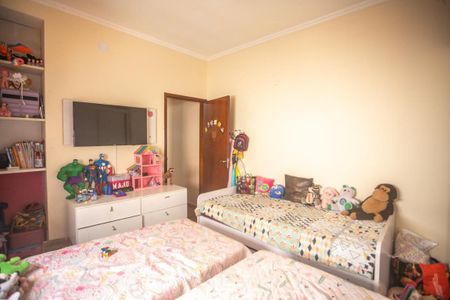 Casa à venda com 171m², 3 quartos e sem vaga Casa à venda com 171m², 3 quartos e sem vagaQuarto 2