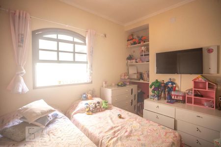 Casa à venda com 171m², 3 quartos e sem vaga Casa à venda com 171m², 3 quartos e sem vagaQuarto 2