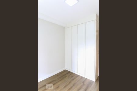 Apartamento para alugar com 77m², 2 quartos e 2 vagasQuarto