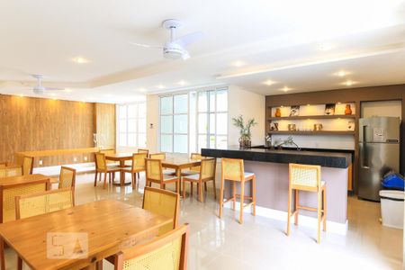 Apartamento para alugar com 77m², 2 quartos e 2 vagasÁrea comum - Salão de festas