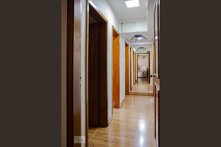 Apartamento à venda com 123m², 3 quartos e 1 vagaCorredor