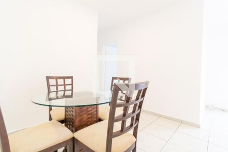 Apartamento à venda com 68m², 2 quartos e 1 vaga Apartamento à venda com 68m², 2 quartos e 1 vagaSala de Jantar