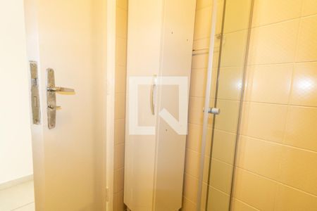 Apartamento à venda com 68m², 2 quartos e 1 vaga Apartamento à venda com 68m², 2 quartos e 1 vagaBanheiro