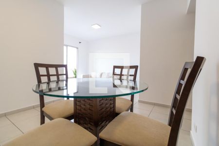 Apartamento à venda com 68m², 2 quartos e 1 vaga Apartamento à venda com 68m², 2 quartos e 1 vagaSala de Jantar