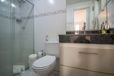 Banheiro da Suíte de apartamento para alugar com 2 quartos, 57m² em Mansões Santo Antônio, Campinas