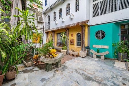 Quintal 2 de casa à venda com 2 quartos, 234m² em São Cristóvão, Rio de Janeiro