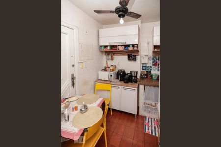 Apartamento à venda com 64m², 2 quartos e 1 vagaCozinha