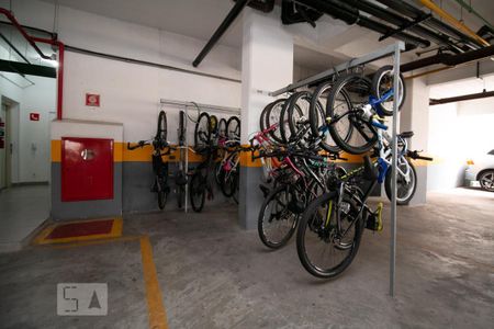 Apartamento à venda com 81m², 2 quartos e 1 vaga Apartamento à venda com 81m², 2 quartos e 1 vagaBicicletário