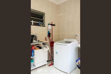 Casa de condomínio para alugar com 430m², 4 quartos e 4 vagasLavanderia