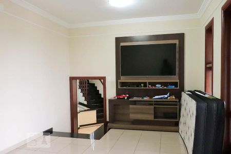 Casa de condomínio para alugar com 430m², 4 quartos e 4 vagasSala TV