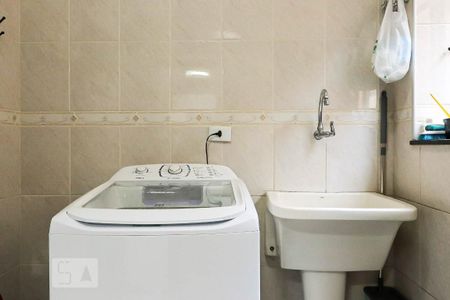 Casa de condomínio para alugar com 430m², 4 quartos e 4 vagasLavanderia