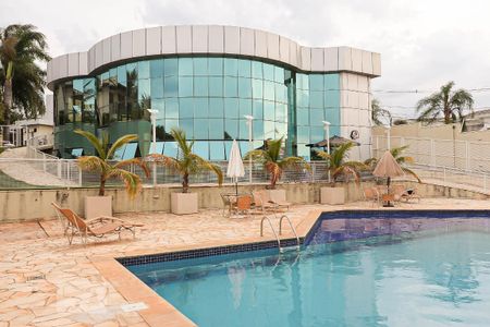 Casa de condomínio para alugar com 430m², 4 quartos e 4 vagasÁrea comum condomínio - piscina