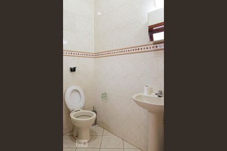 Casa de condomínio para alugar com 430m², 4 quartos e 4 vagasBanheiro Social 2