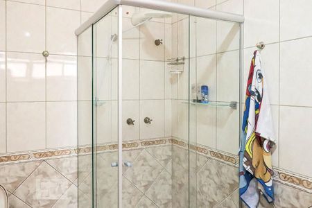 Casa de condomínio para alugar com 430m², 4 quartos e 4 vagasSuíte 1 - banheiro