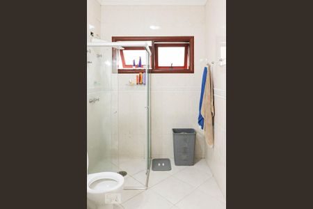 Casa de condomínio para alugar com 430m², 4 quartos e 4 vagasBanheiro Social