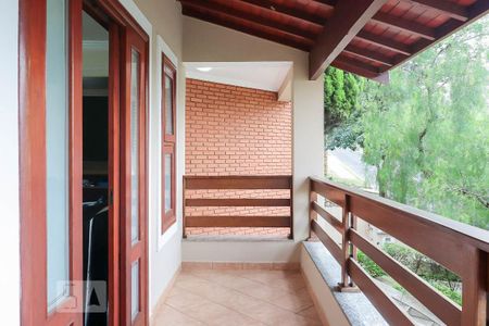 Casa de condomínio para alugar com 430m², 4 quartos e 4 vagasSala TV - varanda