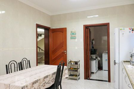 Casa de condomínio para alugar com 430m², 4 quartos e 4 vagasCozinha