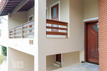 Casa de condomínio para alugar com 430m², 4 quartos e 4 vagasFachada casa