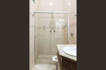 Casa de condomínio para alugar com 430m², 4 quartos e 4 vagasSuíte 2 - banheiro