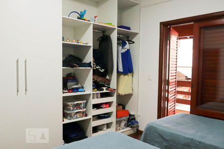 Casa de condomínio para alugar com 430m², 4 quartos e 4 vagasDormitório 1
