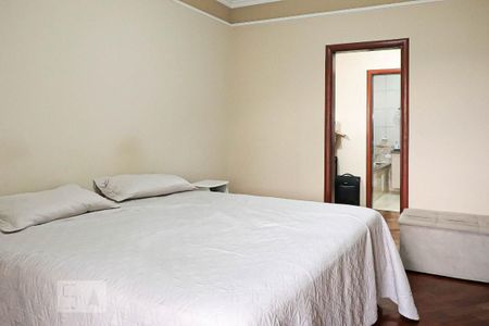 Casa de condomínio para alugar com 430m², 4 quartos e 4 vagasSuíte 1