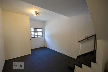 Sala de casa para alugar com 2 quartos, 120m² em Vila Vermelha, São Paulo