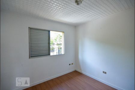 Quarto 2 de casa para alugar com 2 quartos, 120m² em Vila Vermelha, São Paulo