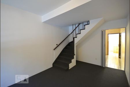 Sala de casa para alugar com 2 quartos, 120m² em Vila Vermelha, São Paulo