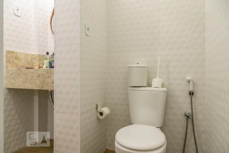 Casa à venda com 120m², 4 quartos e 2 vagas Casa à venda com 120m², 4 quartos e 2 vagasBanheiro