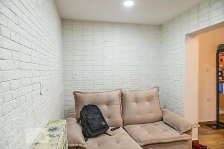 Casa à venda com 120m², 4 quartos e 2 vagas Casa à venda com 120m², 4 quartos e 2 vagasSala