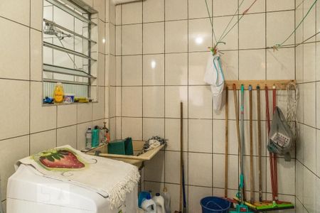 Casa à venda com 120m², 4 quartos e 2 vagas Casa à venda com 120m², 4 quartos e 2 vagasÁrea de Serviço