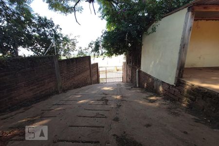 Casa à venda com 60m², 2 quartos e 2 vagas Casa à venda com 60m², 2 quartos e 2 vagasEntrada