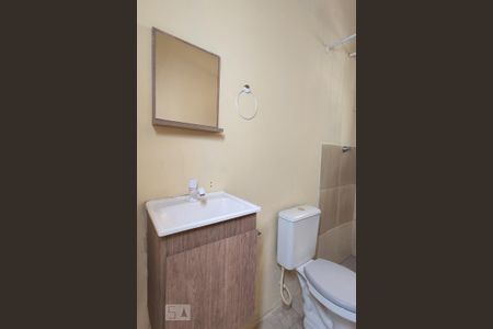 Casa à venda com 60m², 2 quartos e 2 vagas Casa à venda com 60m², 2 quartos e 2 vagasBanheiro