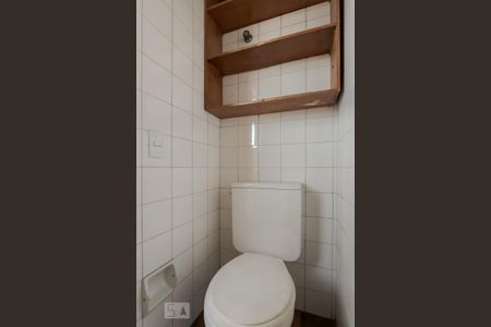 Apartamento para alugar com 70m², 2 quartos e 1 vaga Apartamento para alugar com 70m², 2 quartos e 1 vagaBanheiro de Serviço