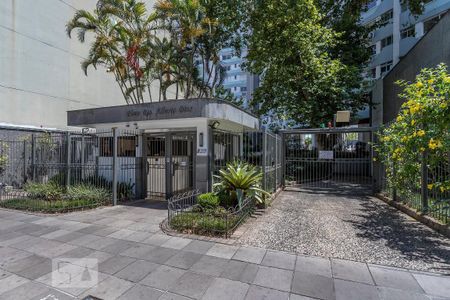 Apartamento para alugar com 70m², 2 quartos e 1 vaga Apartamento para alugar com 70m², 2 quartos e 1 vagaFachada