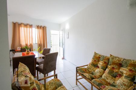 Sala de casa para alugar com 2 quartos, 190m² em Jaguaribe, Osasco