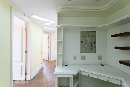 Apartamento para alugar com 186m², 3 quartos e 3 vagas Apartamento para alugar com 186m², 3 quartos e 3 vagasCorredor